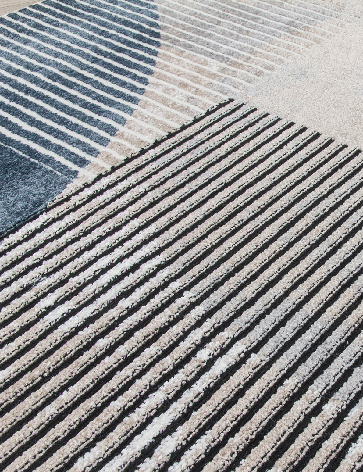 Casino Geo Blue Rugs