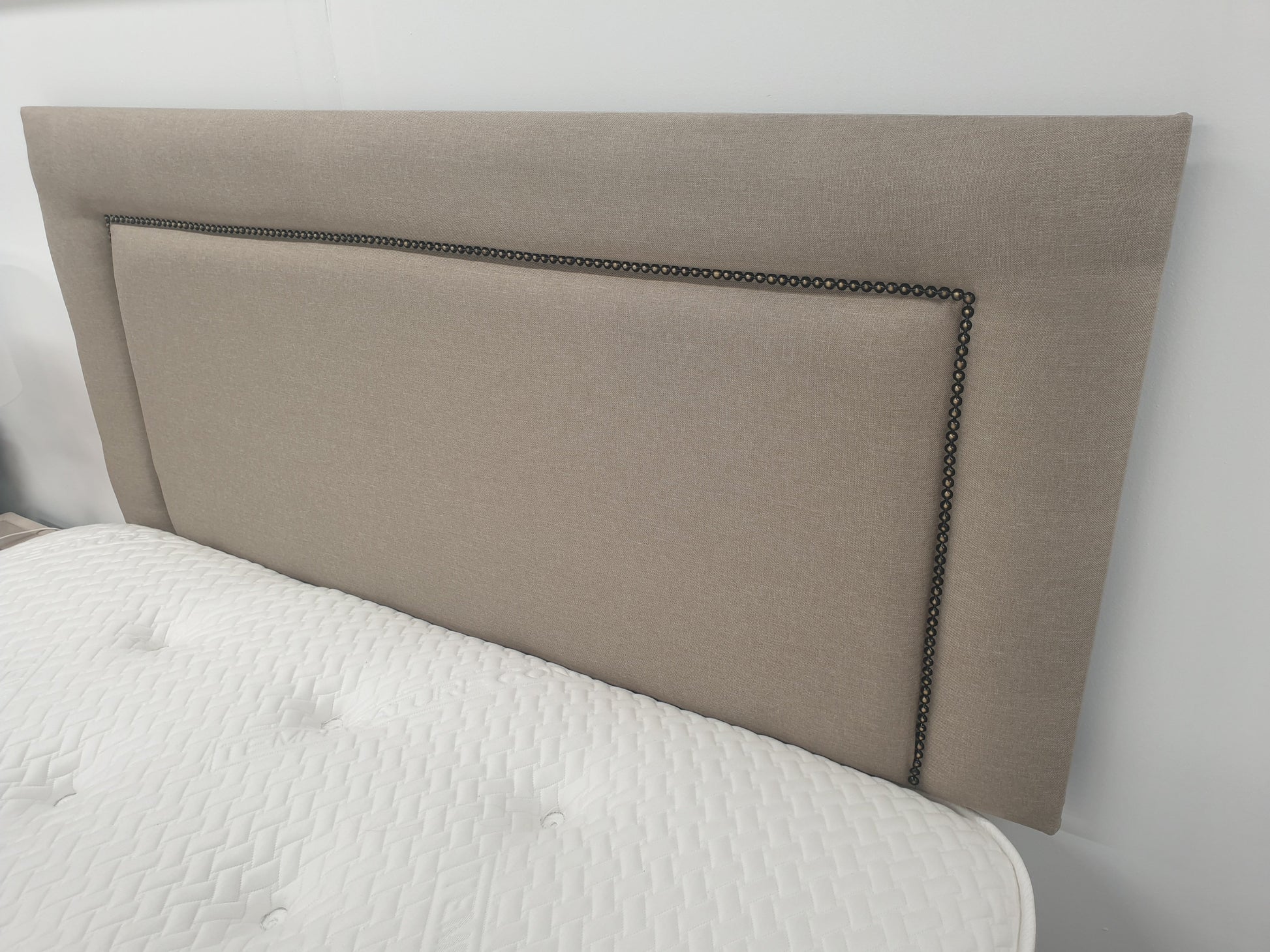 Divan bed set with mattress in beige colour