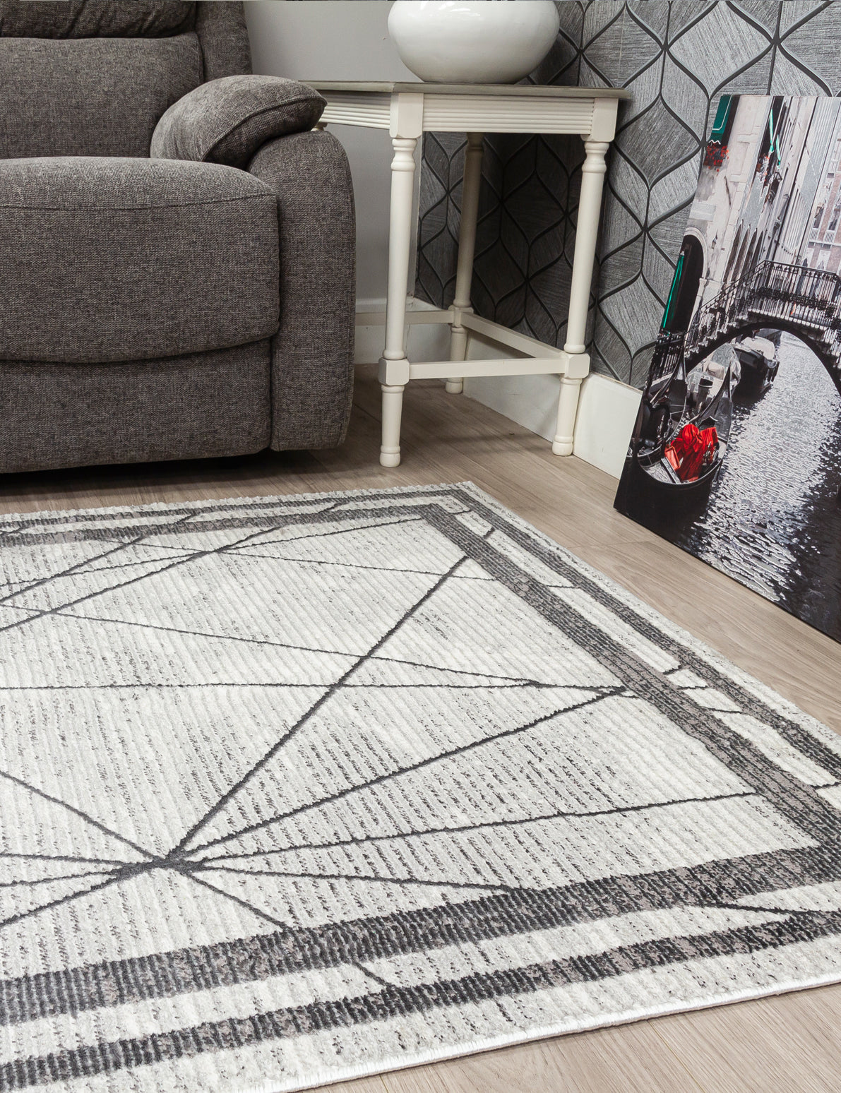 Glitz Art Deco Grey Rugs