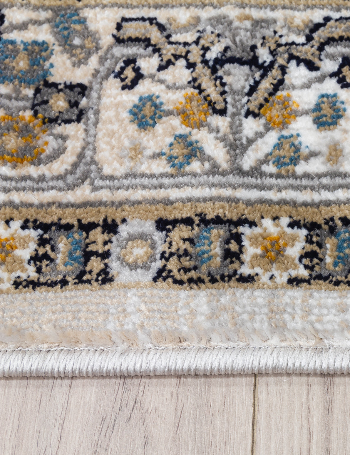 Aziza Medallion Patterned Grey Rugs