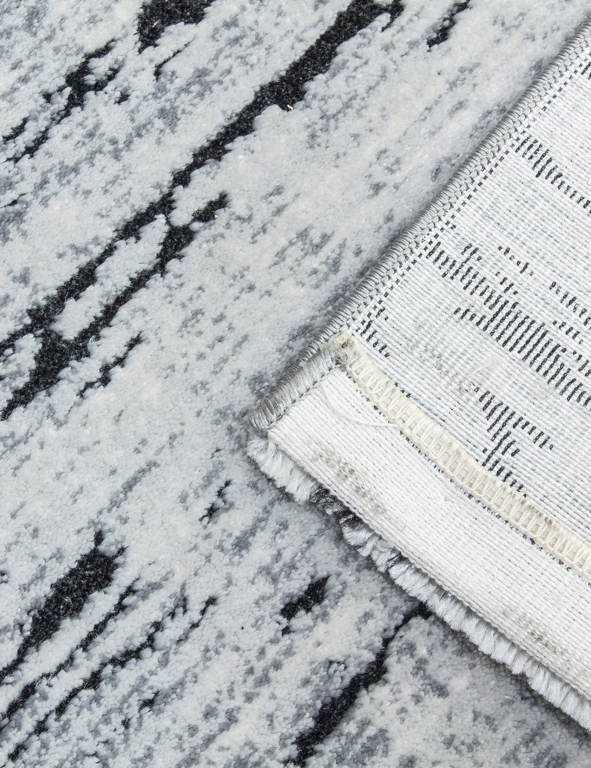 Rococo Crevassi Grey Rugs