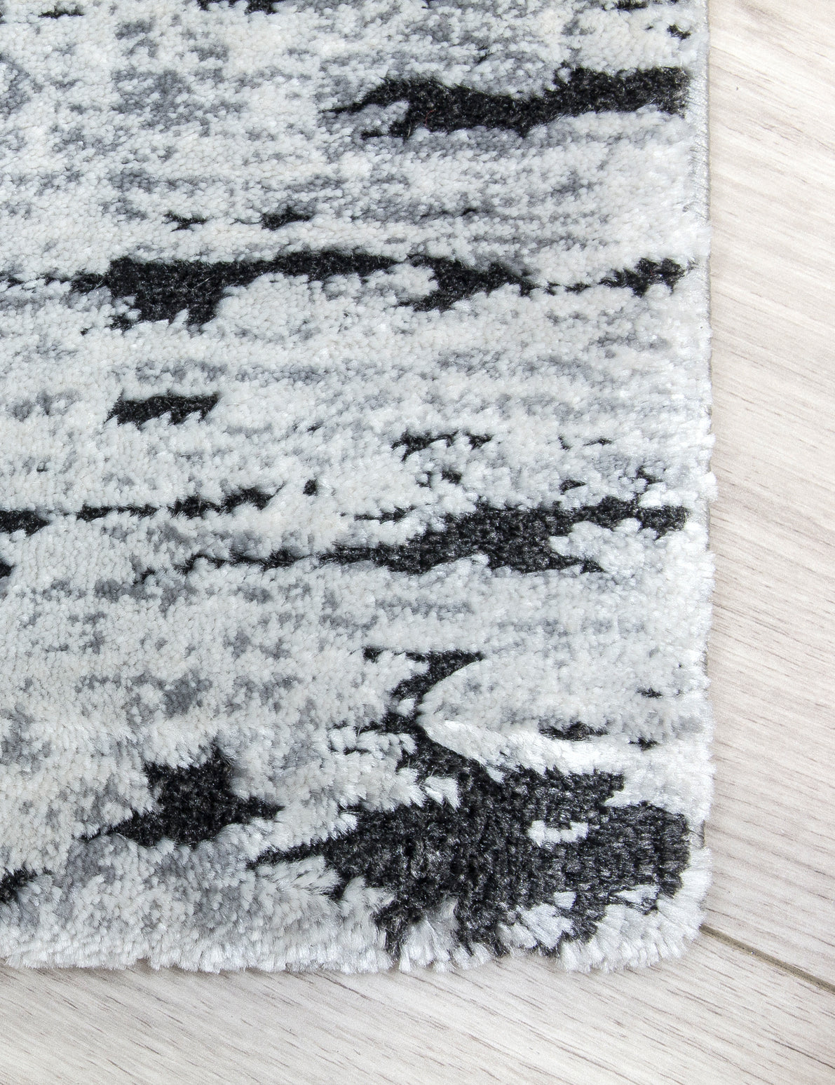 Rococo Crevassi Grey Rugs