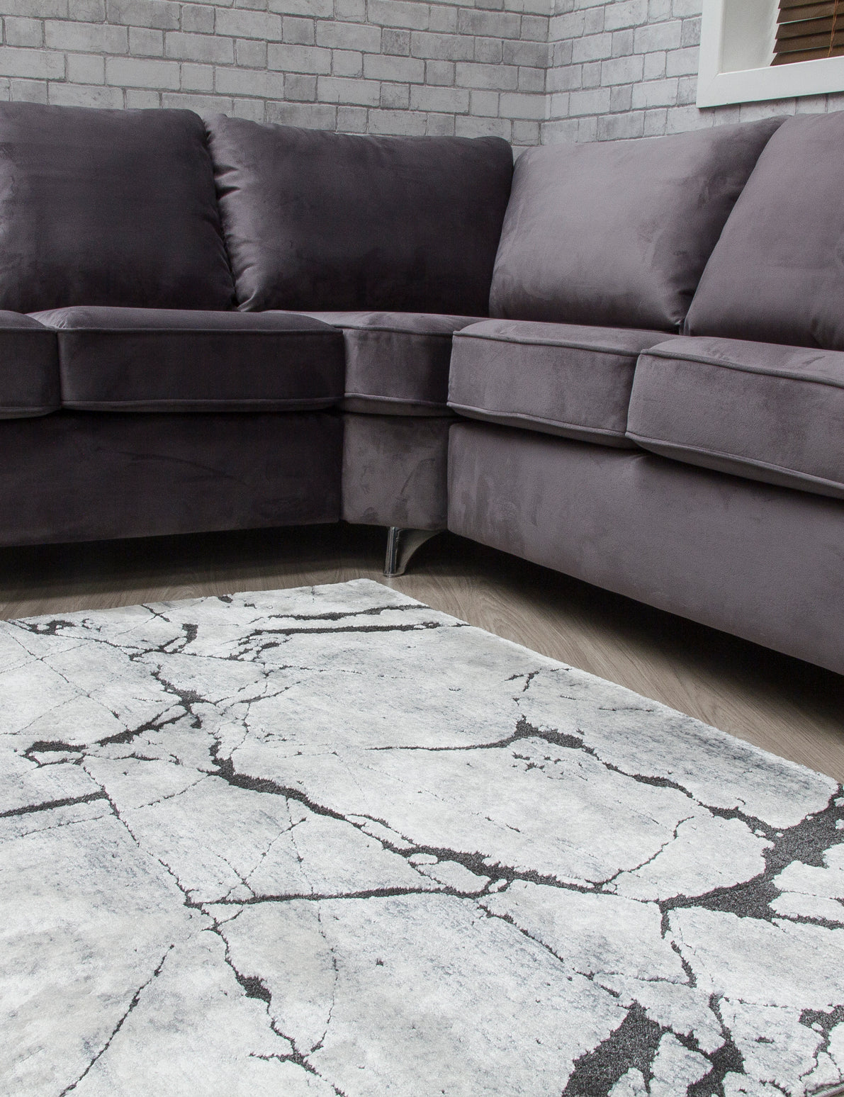 Rococo Glacial Anthracite Rugs