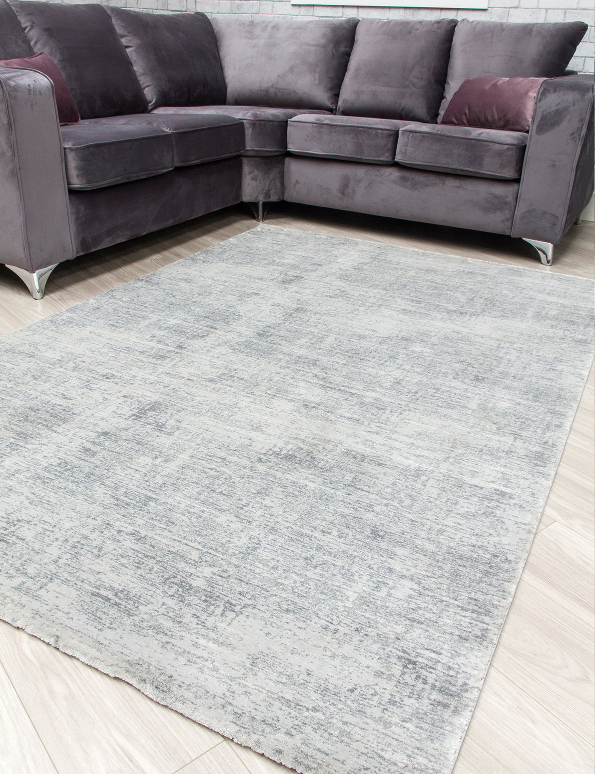 Rococo Glossi Grey Rugs