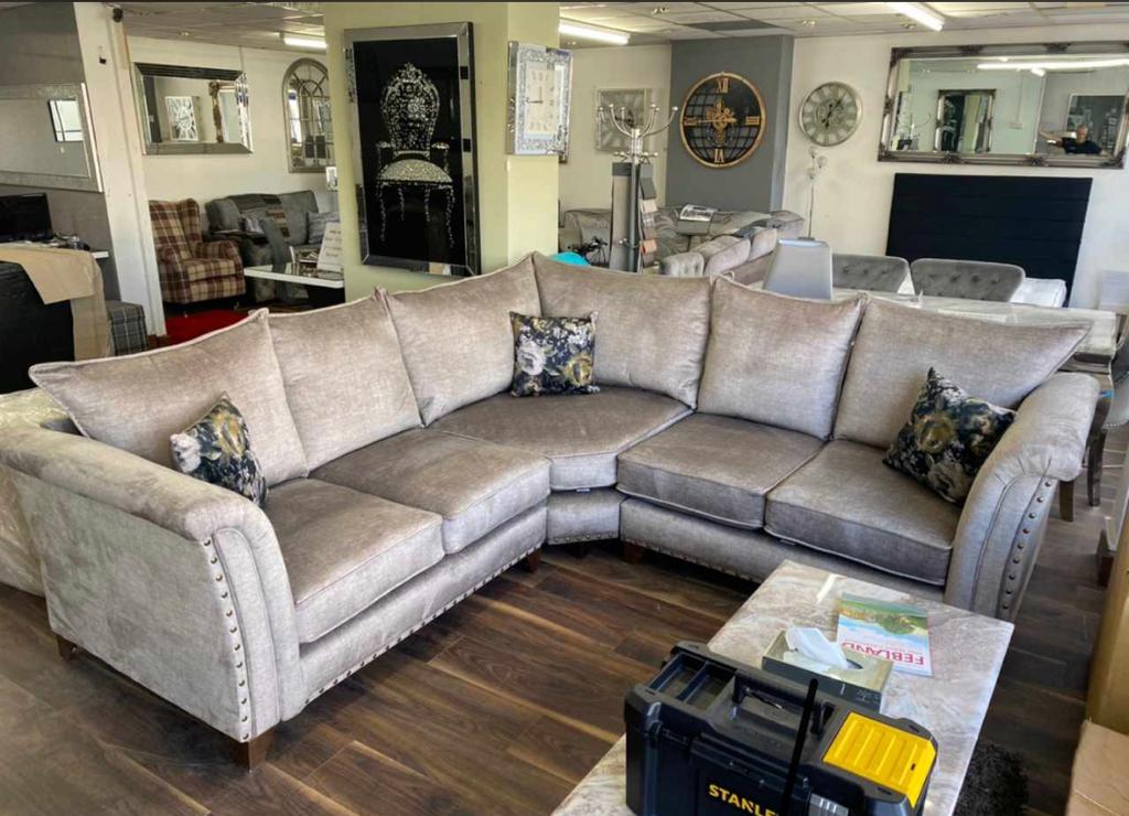 Carrington Fabric Corner Sofas