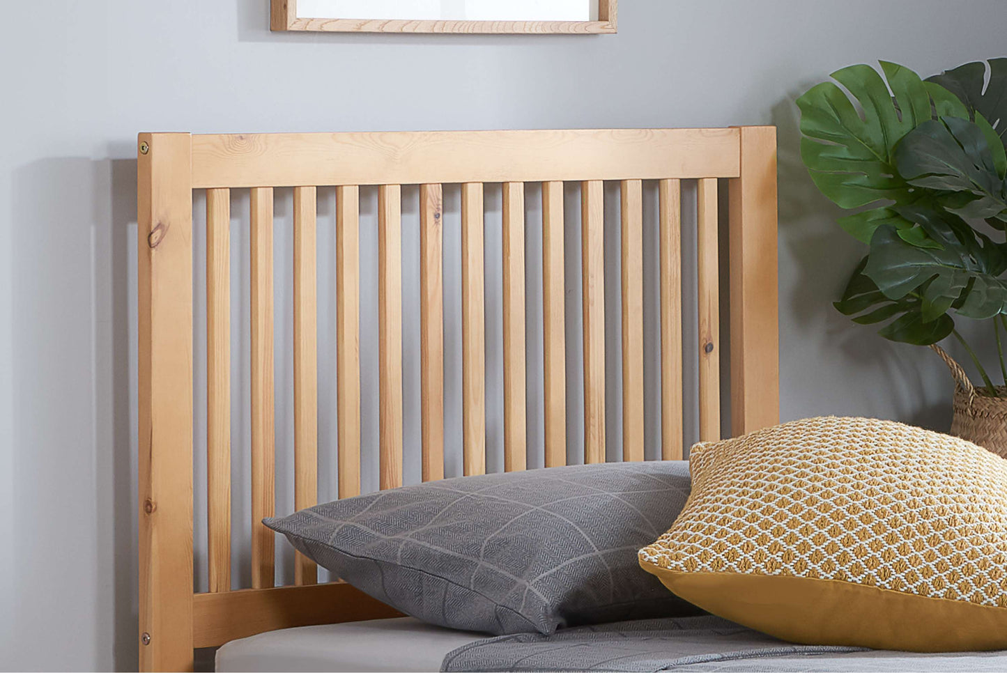 Buxton Pine Trundle Bed