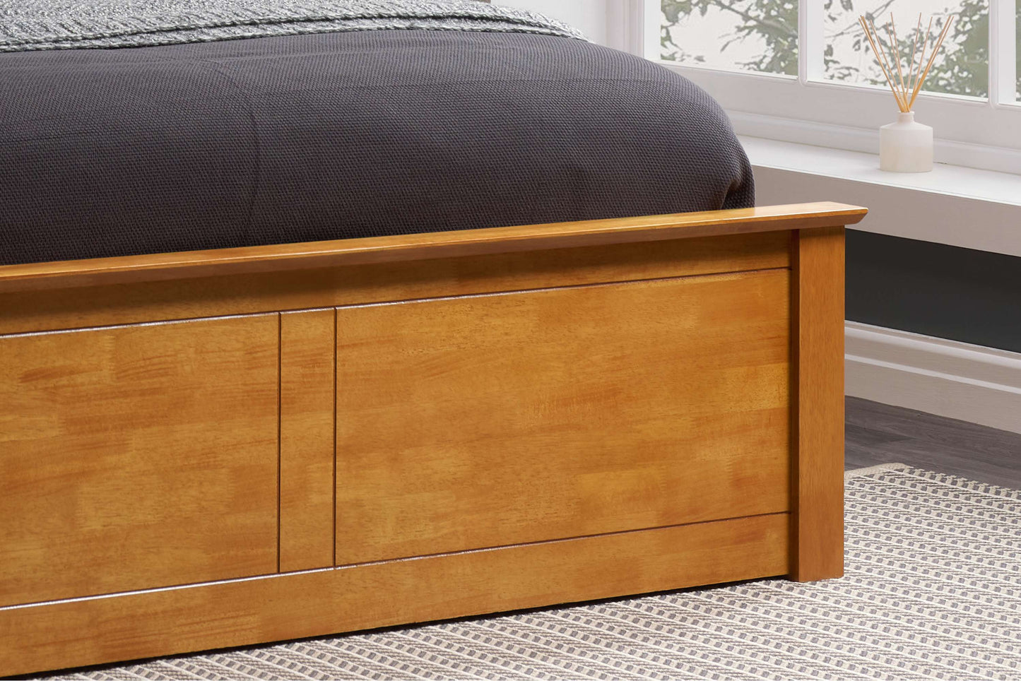 Phoenix Oak Ottoman Storage Bed
