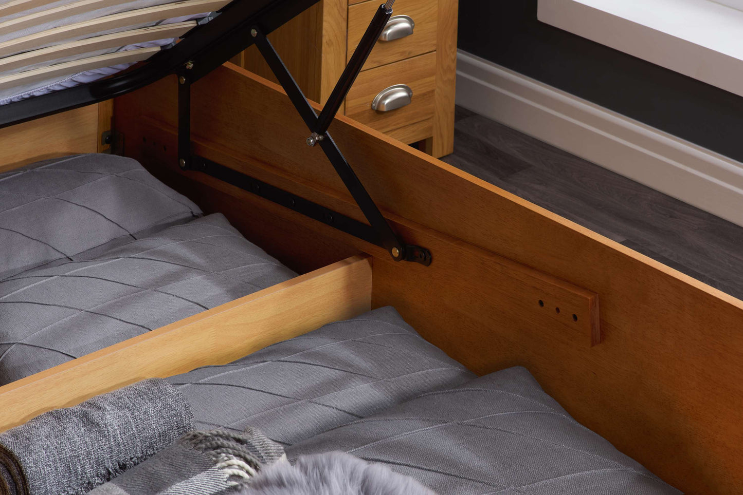 Phoenix Oak Ottoman Storage Bed